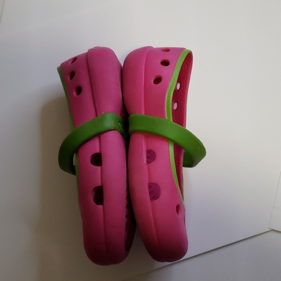 CROCS™️ Watermelon Colors Size 7 Child - Picture 3 of 8